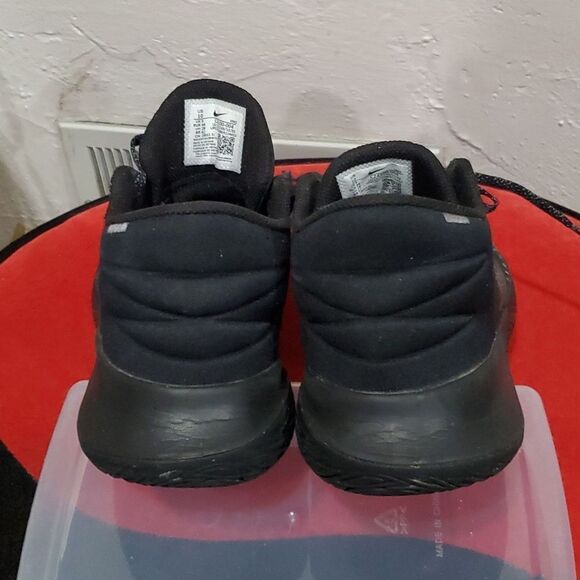 Kyrie Flytrap 5 in Black Men's Size 10 - Picture 14 of 16